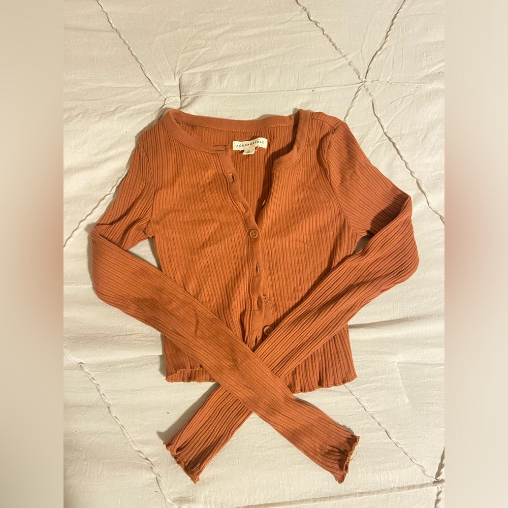 Cutest little brown top
